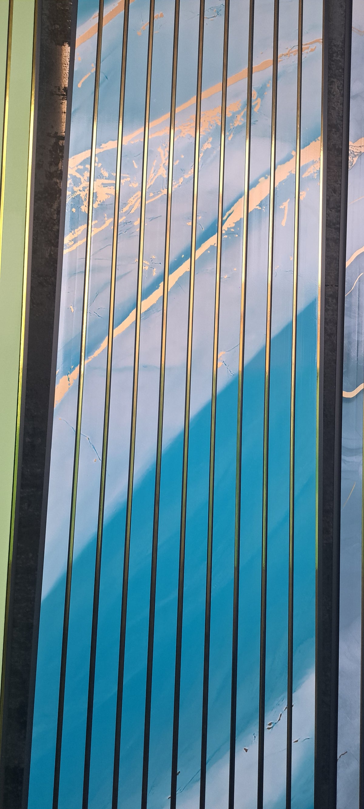 FLUTED PANEL