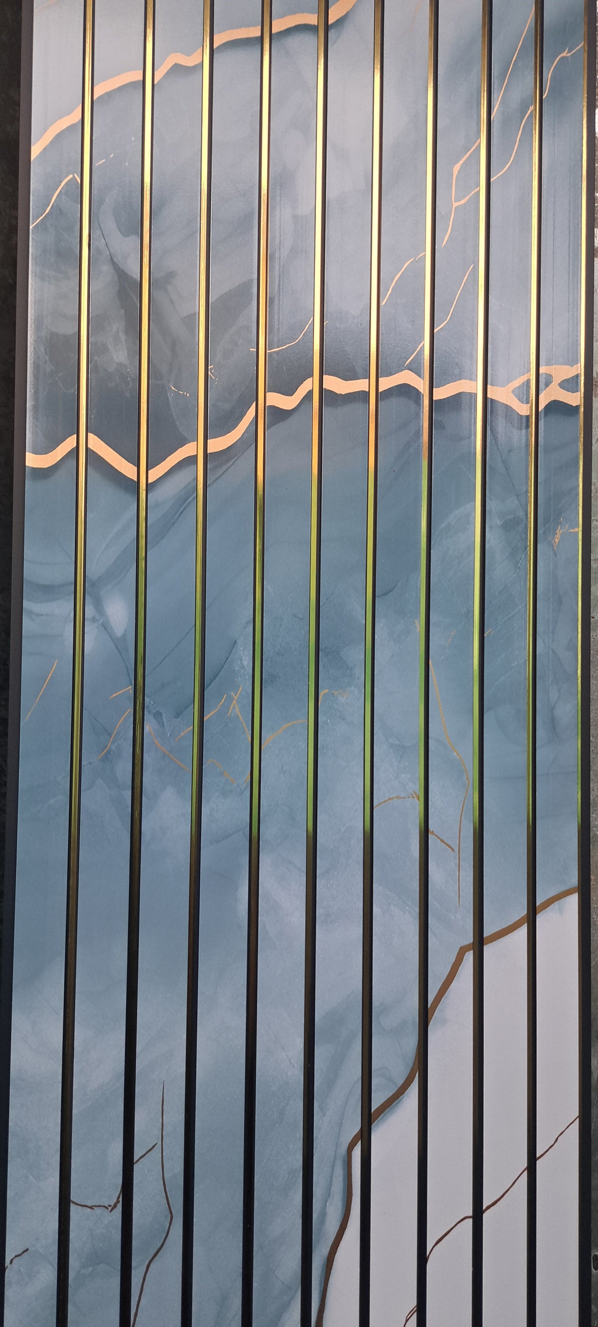 FLUTED PANEL